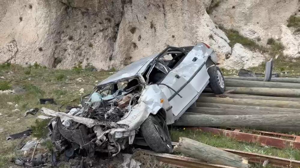 Adilcevaz'da otomobil uçuruma uçtu: 1 ölü
