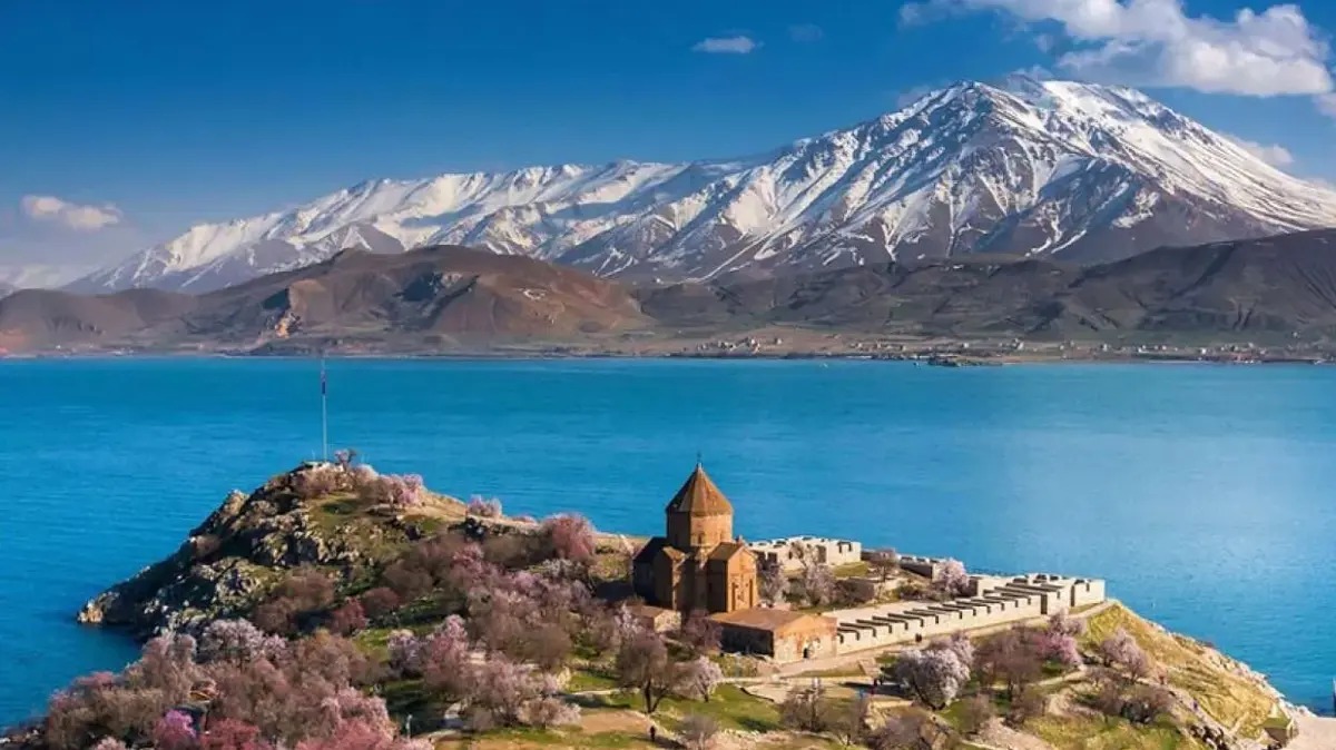 Göl Manzaralı Van Edremit Kiralık Daire Fırsatları