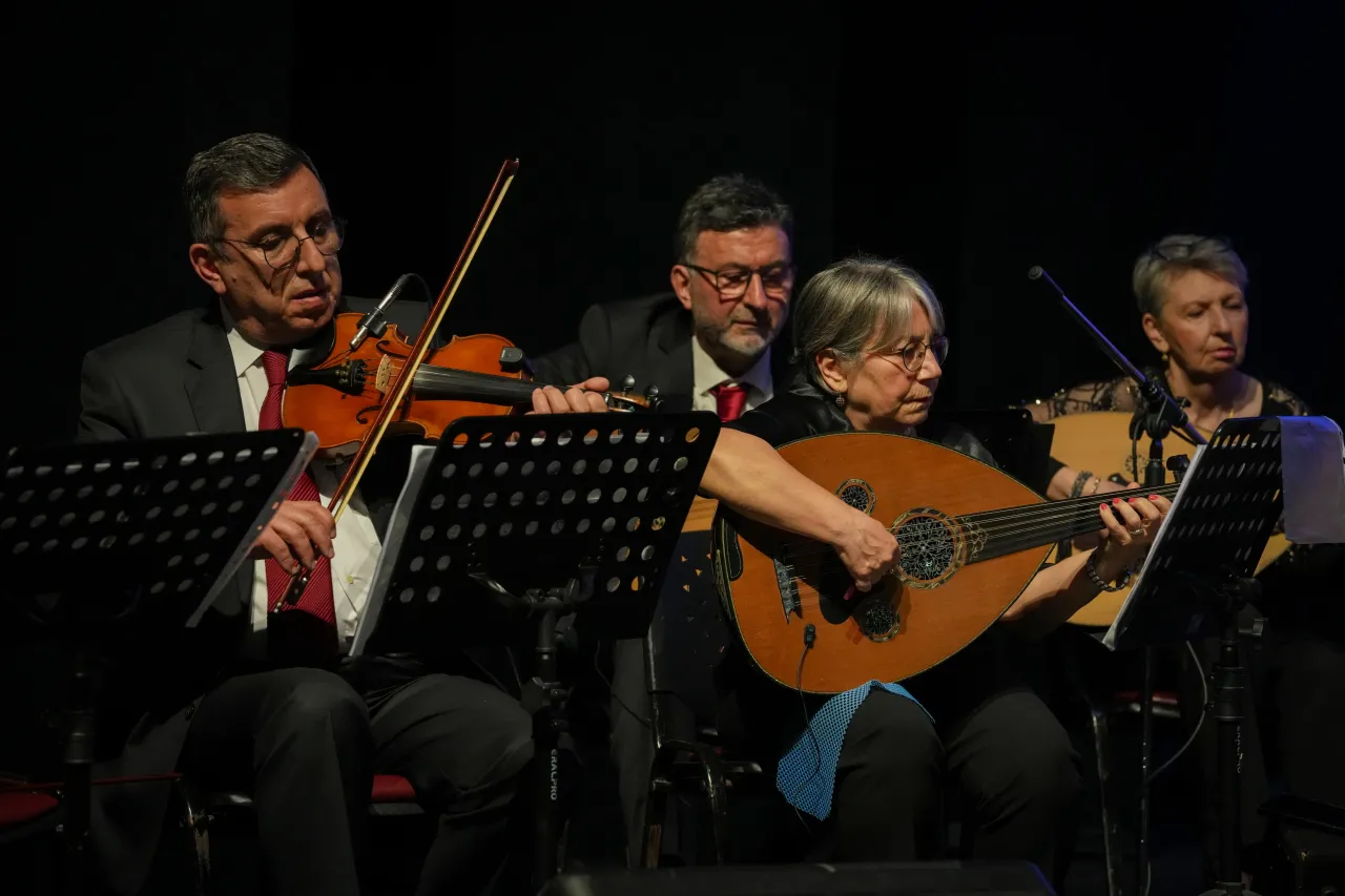 Büyükşehir Korosundan Unutulmaz Gece: Türkülerle Dolu Müzik Ziyafeti
