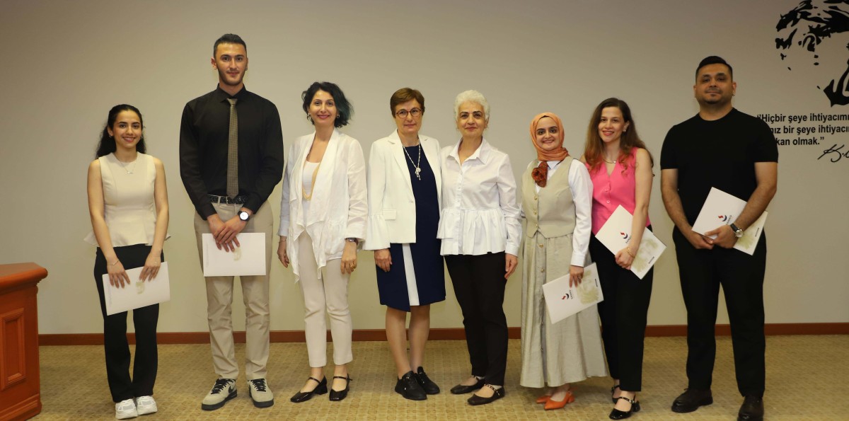 SANKO ÜNİVERSİTESİ’NDE “GEÇMİŞTEN GÜNÜMÜZE HEMŞİRELİKTE DEĞERLER SEMPOZYUMU” DÜZENLENDİ