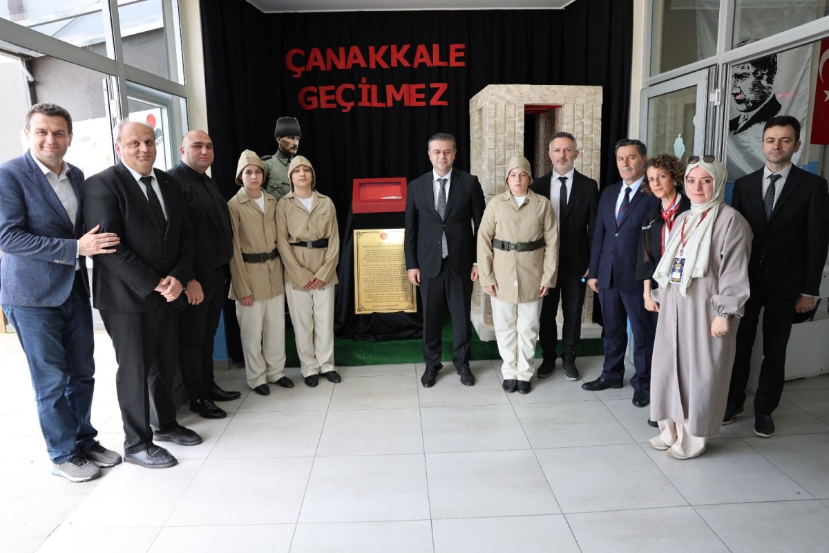 100. Yıl Cumhuriyet Ortaokulu’nda “Çanakkale Köşesi” Açıldı