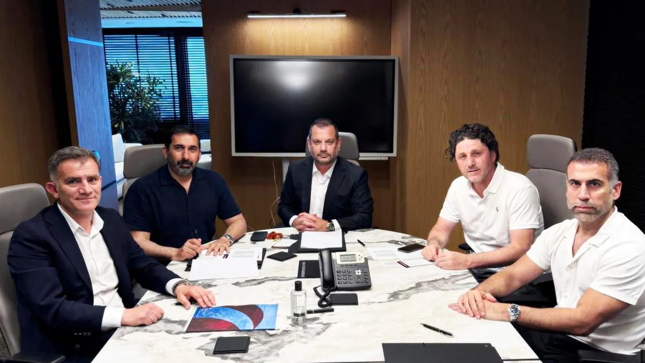 Trabzonspor'da Yeni Sezon Zirvesi: Transfer, Bütçe ve Avrupa Hedefleri Masaya Yatırıldı