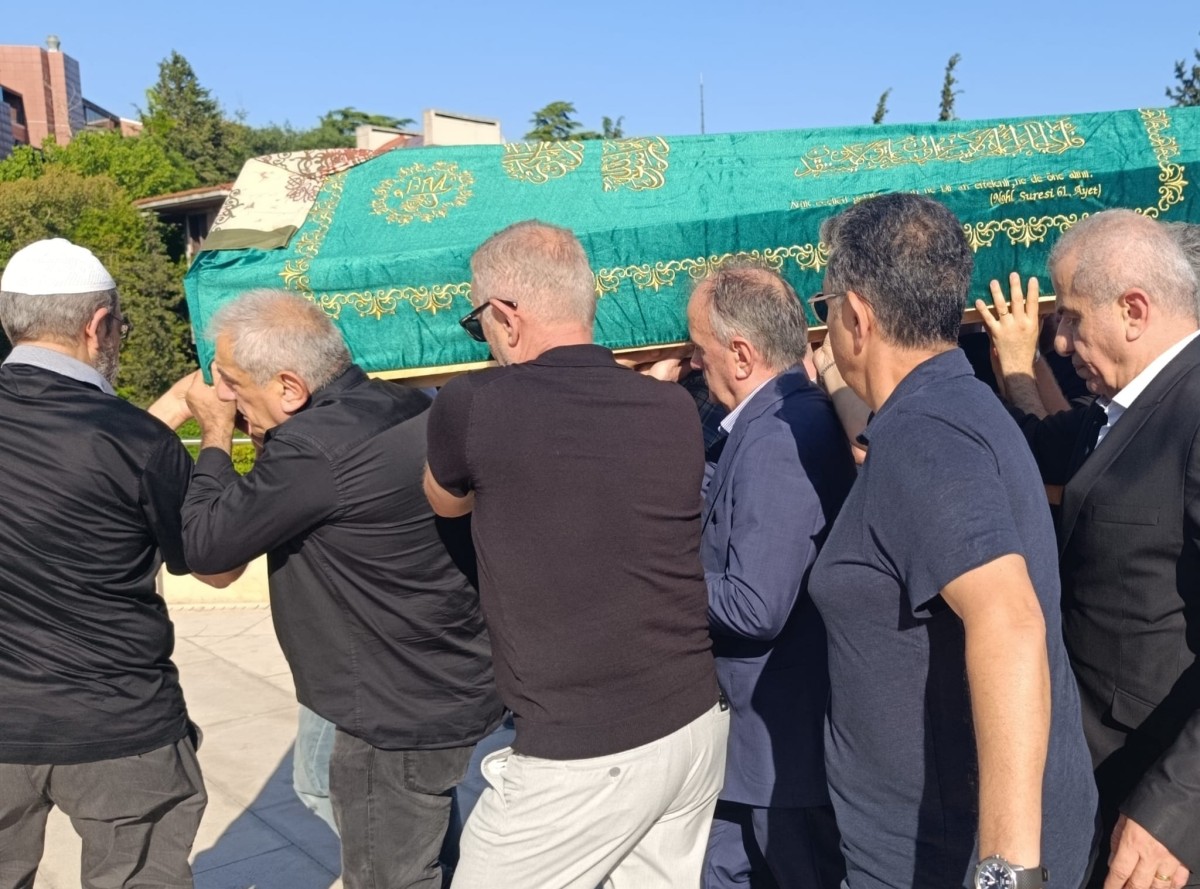 Çaykur Rizespor Başkanı Ali Zeki Saruhan’ın Kayınvalidesi Saadet Demir Son Yolculuğuna Uğurlandı