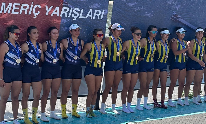 Rize Kürek Takımı Edirne’de Gümüş ve Bronz Madalya Kazandı