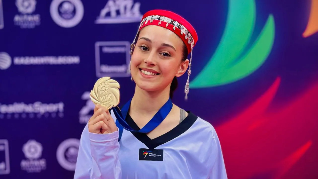 Trabzonlu Milli Tekvandocu Aybike Futtu Kazakistan'da Altın Madalya Kazandı