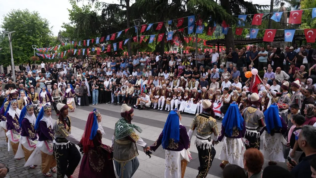 Uluslararası Trabzon Horon ve Müzik Festivali Coşkusu Sürüyor