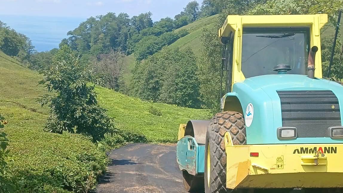 İyidere’de Doğalgaz Çalışmalarının Ardından Yol Asfaltlandı