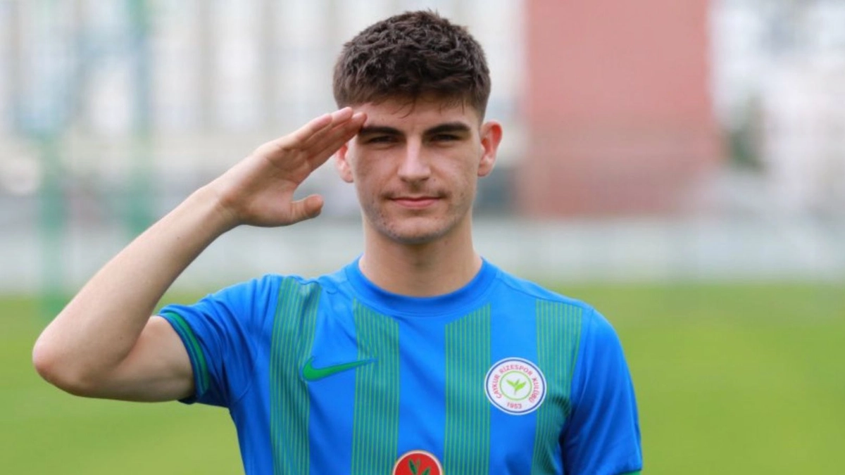 ÇAYKUR Rizespor' lu Muhamed Buljubasic Esenler Erokspor Yolunda