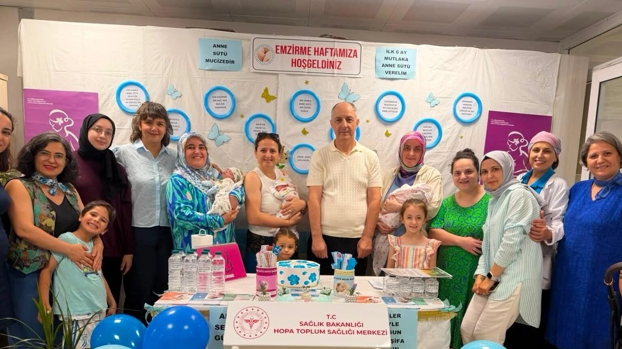 Hopa'da Emzirme Haftası Etkinliği: Anne Sütünün Önemine Dikkat Çekildi