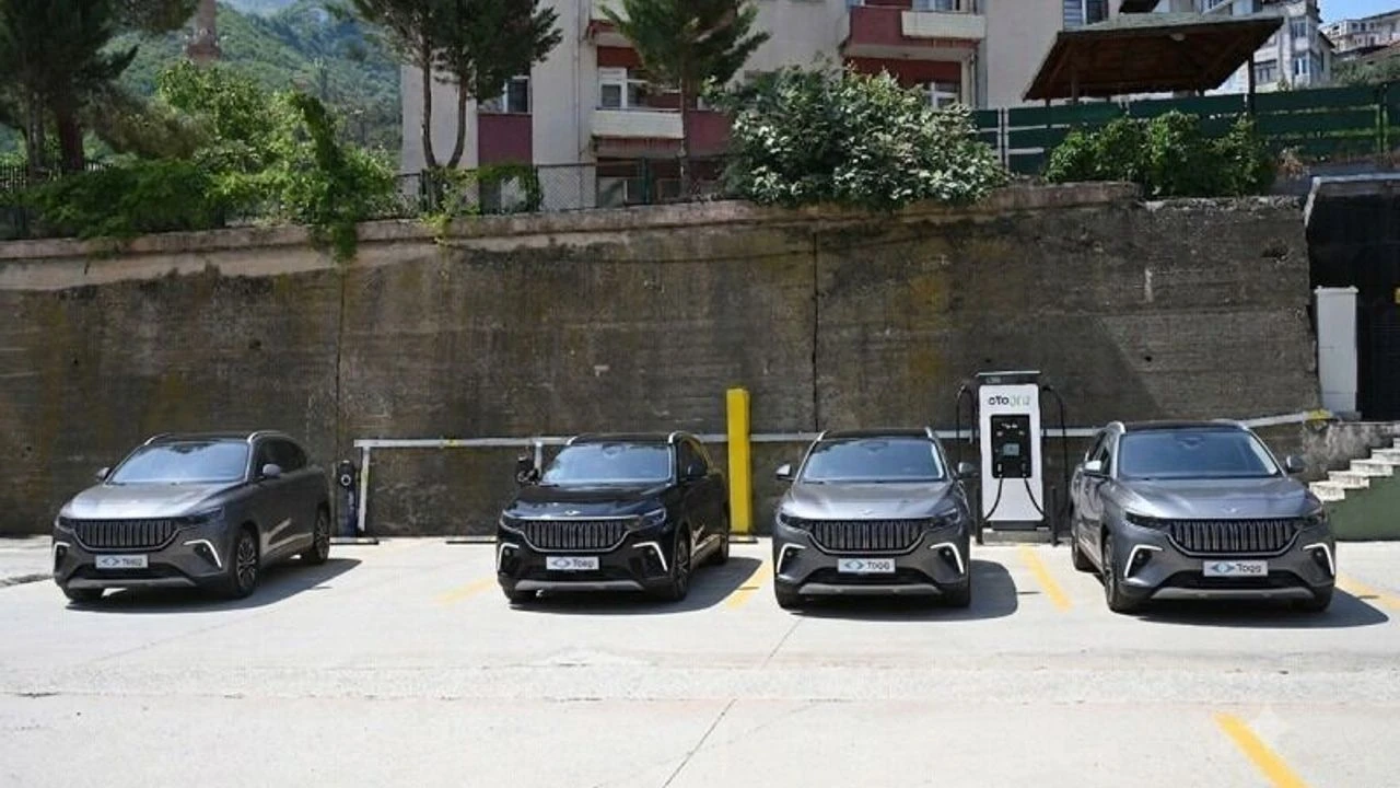AÇÜ Kampüslerine Elektrikli Araç Şarj İstasyonu