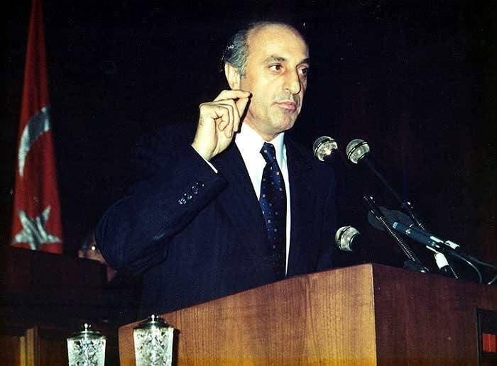 CHP’li İlhan Kesici: “Oyumun Rengi Açık: Hayır”