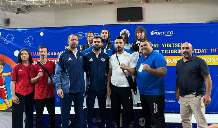 Kağıtspor yine kürsülerde