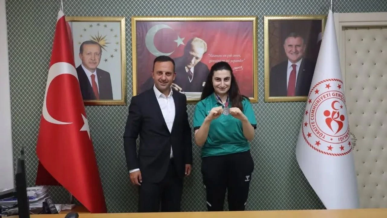 Ümran Akın’dan Türkiye Üçüncülüğü