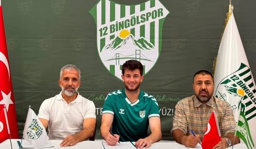 Çayelili Futbolcu Mizhat Burak Sarı, 12 Bingölspor’a Transfer Oldu