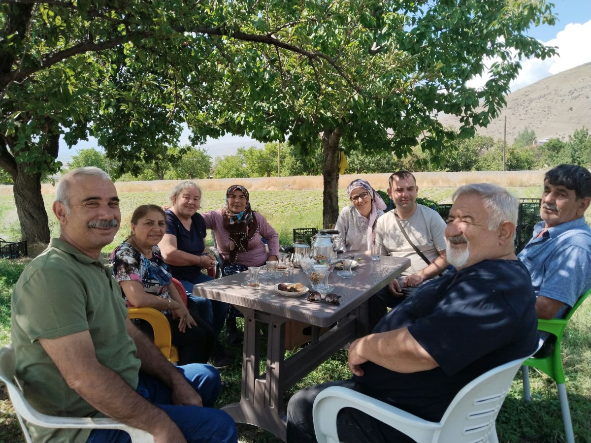 Kertah’tan Geyikli’ye: Bir Lahananın, Bir Köyün Ve Bir Anının Hikâyesi