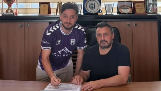 Rizeli Forvet Onur Civelek, Artvin Hopaspor’da