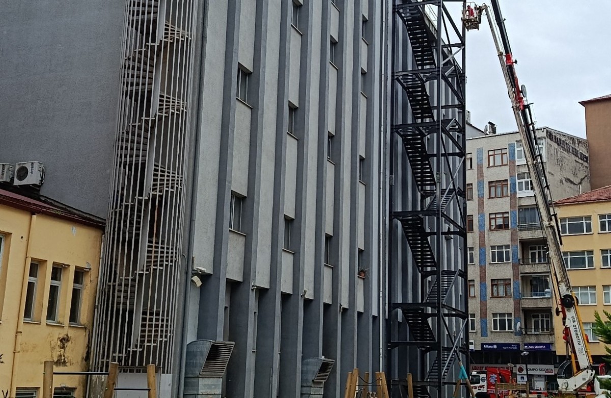Türk Telekom’dan Acil Çıkış Merdiveni