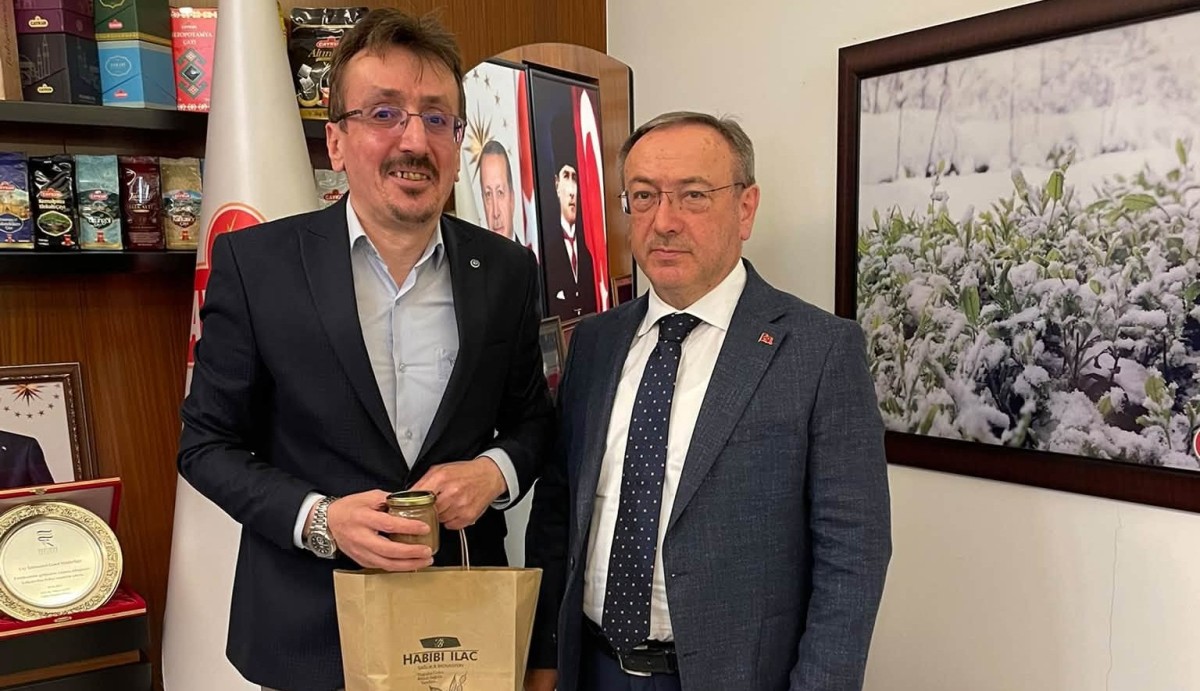 Rizeli Mucit Habib Koçal’dan Bir İlk: Çaydan Kahve Üretti!