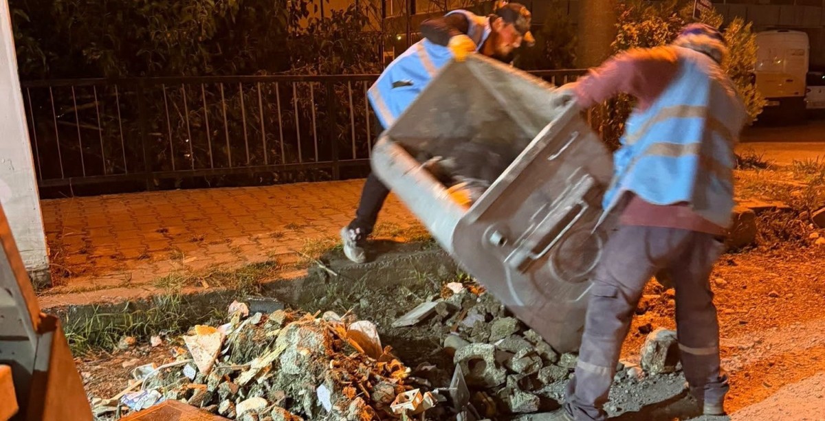 Pazar Belediyesi’nden Moloz Uyarısı: “Bu Görüntüler Pazar’ımıza Yakışmıyor!”