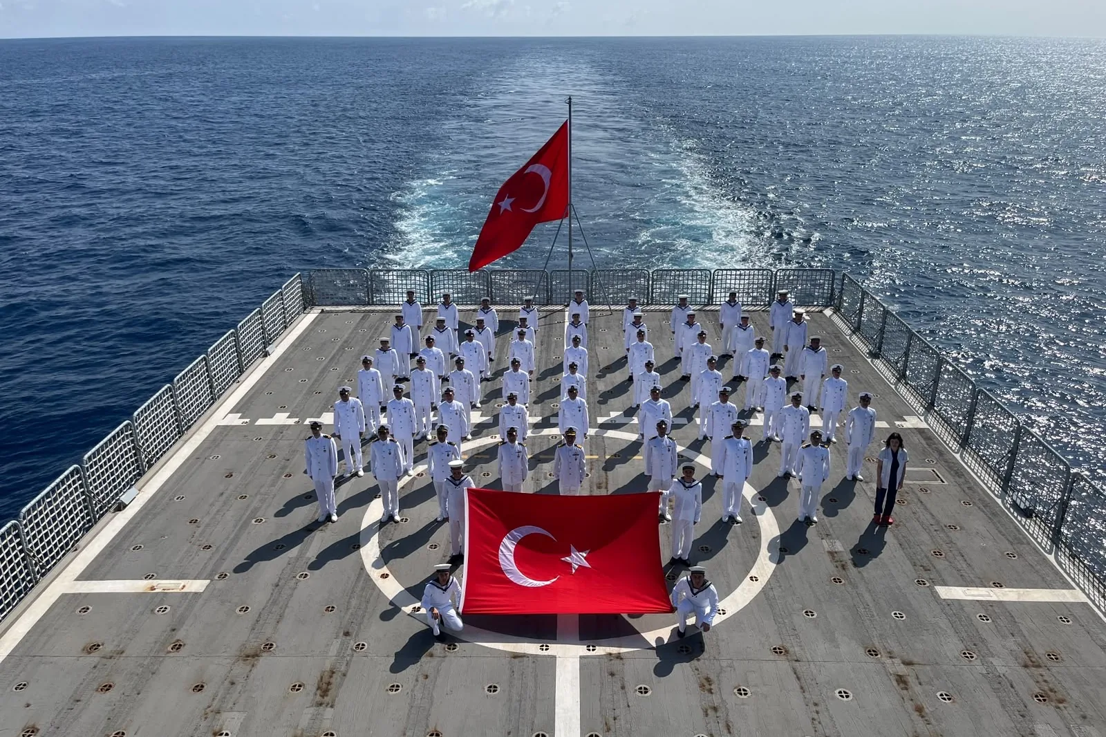 Cumhuriyet coşkusu Hint Okyanusu’na taşındı