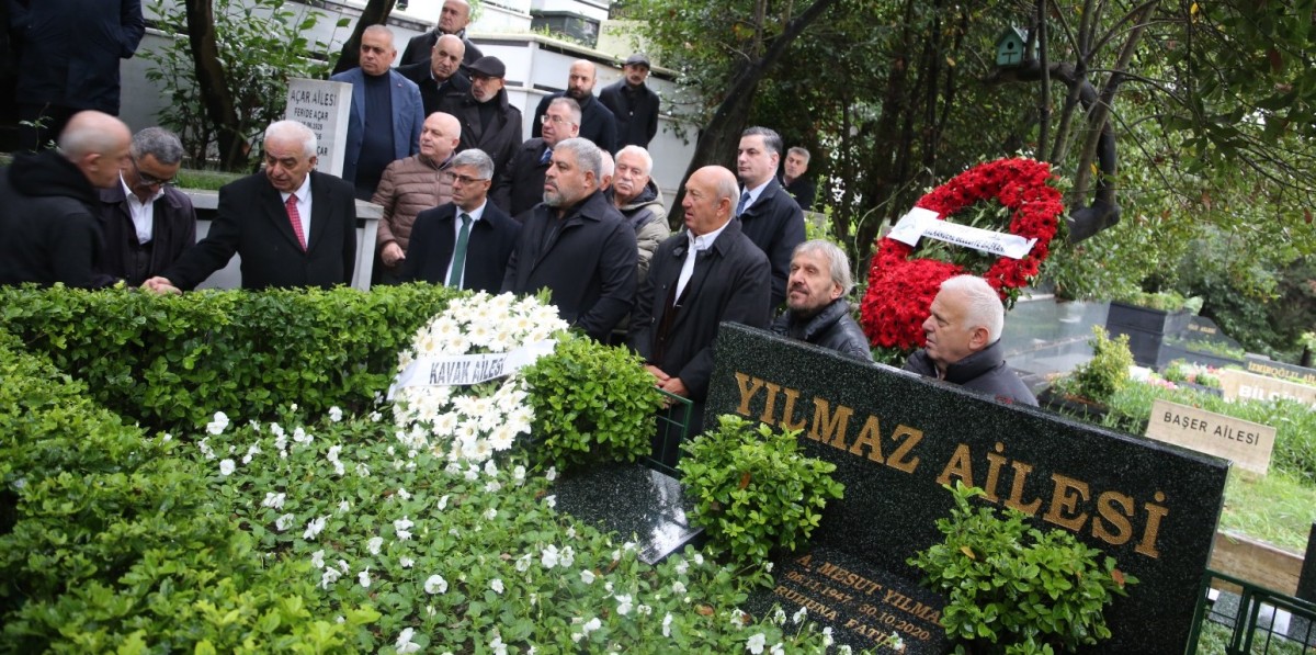 Eski Başbakan Ahmet Mesut Yılmaz Mezarı Başında Anıldı